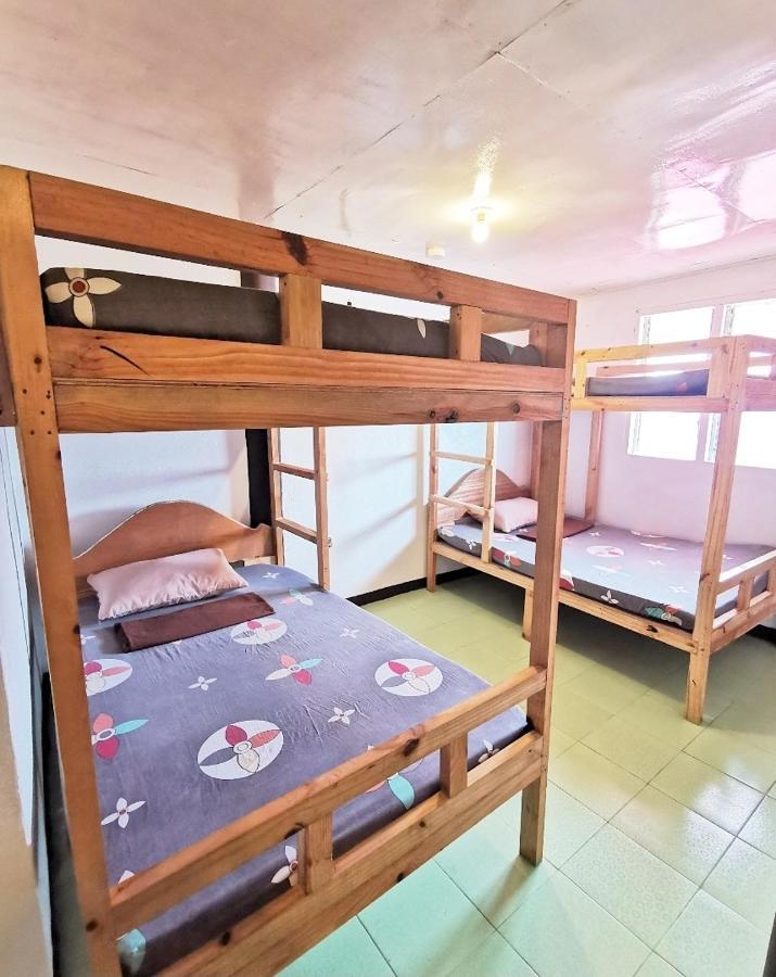 Seaside Hostel Malapascua Buitenkant foto