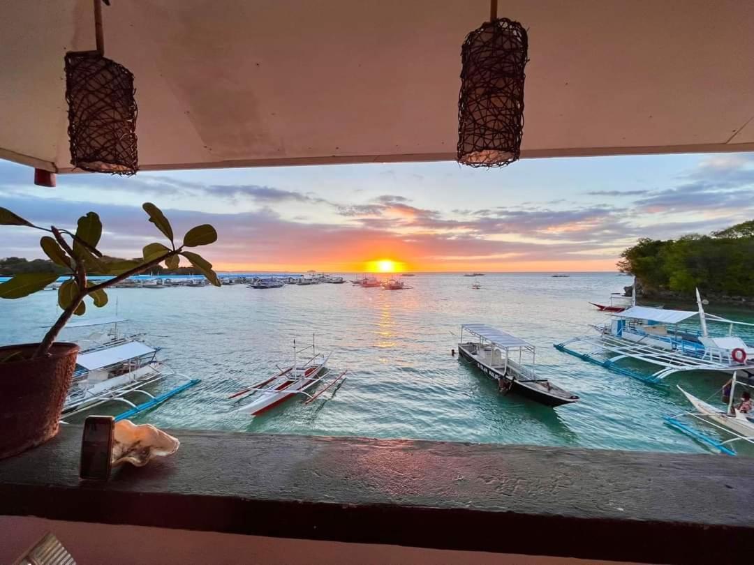 Seaside Hostel Malapascua Buitenkant foto