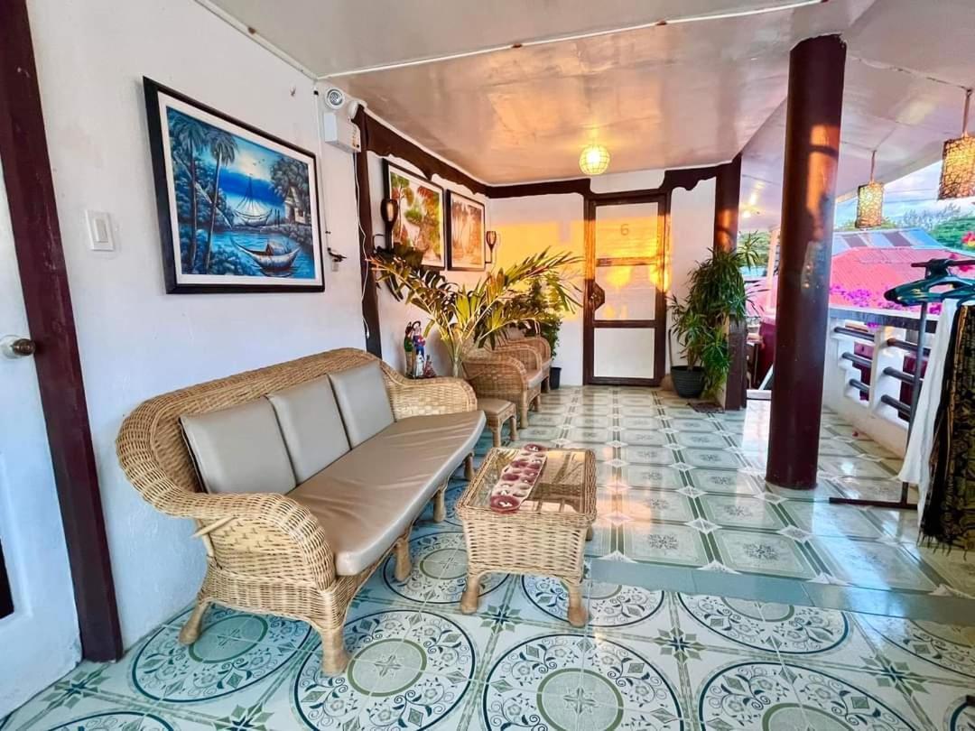 Seaside Hostel Malapascua Buitenkant foto